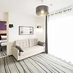Nemea Stadium Bordeaux Aeroport 3* Merignac (Gironde)