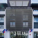 Nemea Stadium Bordeaux Aeroport アパートホテル