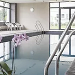 アパートホテル Nemea Stadium Bordeaux Aeroport 3*