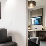 アパートホテル Nemea Stadium Bordeaux Aeroport 3*