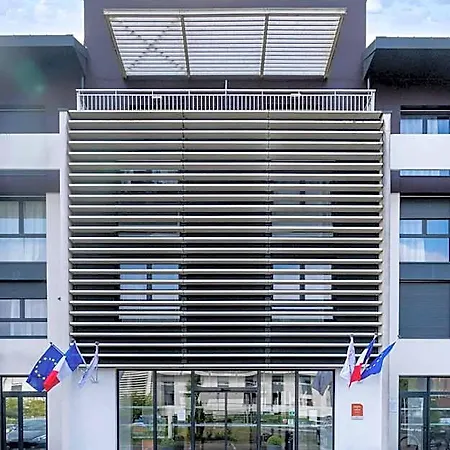 Nemea Stadium Bordeaux Aeroport Aparthotel 3*
