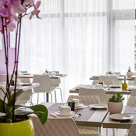 Nemea Stadium Bordeaux Aeroport Aparthotel 3*