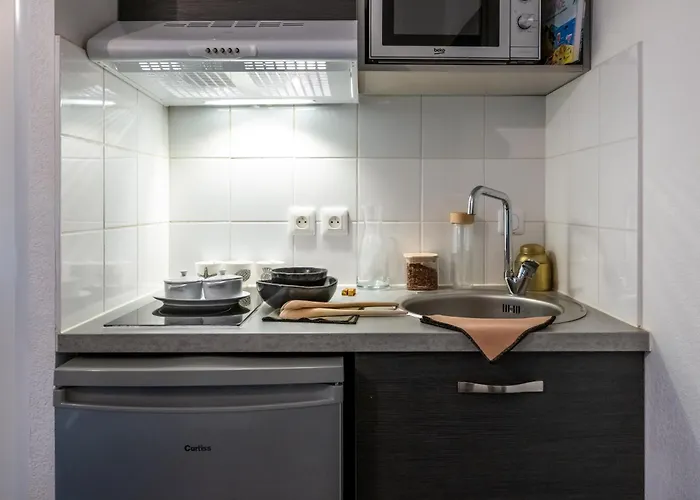 Nemea Stadium Bordeaux Aeroport 3*