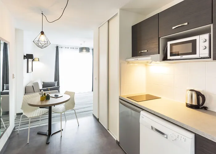 Nemea Stadium Bordeaux Aéroport Apartahotel 3*