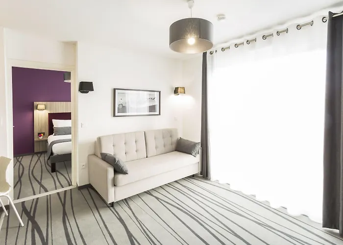 Nemea Stadium Bordeaux Aeroport 3* Мериньяк