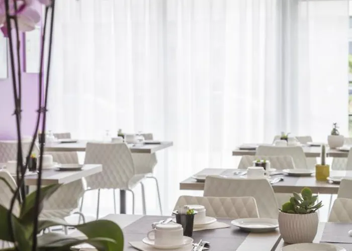 Aparthotel Nemea Stadium Bordeaux Aeroport 3*