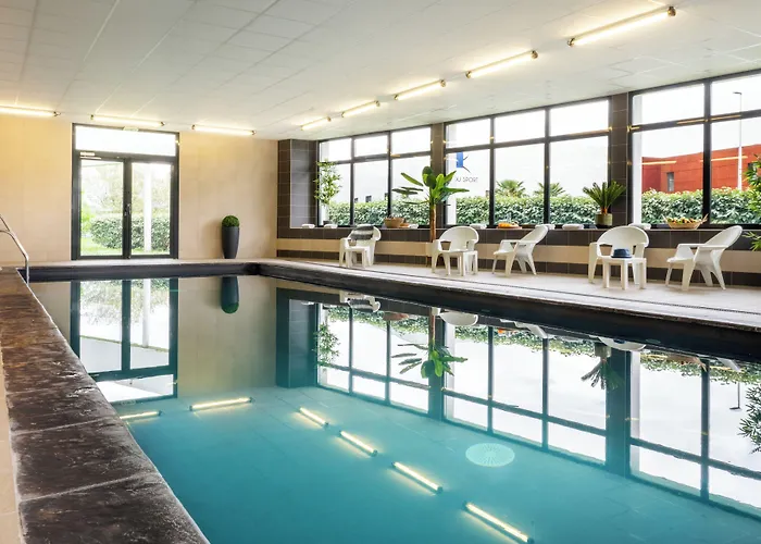 Nemea Stadium Bordeaux Aeroport Апарт-готель 3*