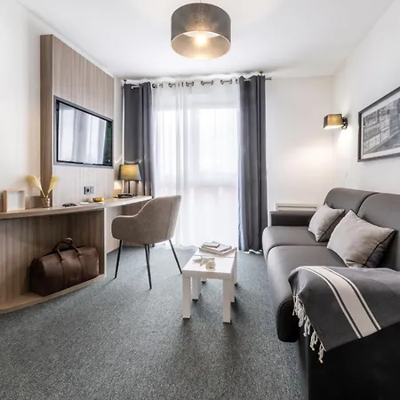 Nemea Stadium Bordeaux Aeroport 3* Merignac (Gironde)